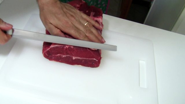 cut the beef into thin slices