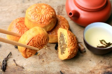 Festival moon cake and hot tea - Chinese cake