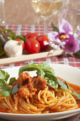 Spaghetti with tuna sauce