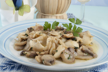 Cuttlefish with tomato sauce