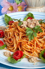 spaghetti with tuna sauce