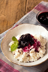 Cottage cheese with jam