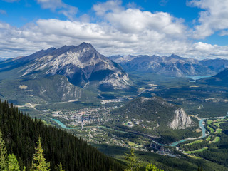 Obraz premium Banff Town view from Sulphur Mountain in Alberta, Canada