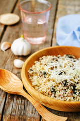 garlic mushroom quinoa