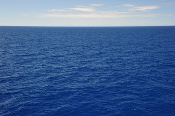 Obraz premium Deep blue sea and sky