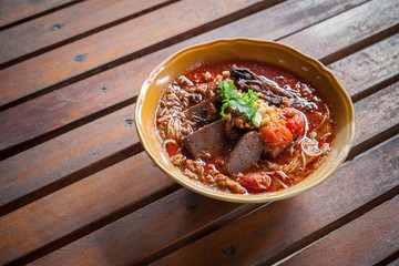 Rice noodles with spicy pork sauce (Nam ngiao)