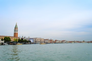 Fototapeta na wymiar View of Bacino di San Marco in early morning