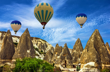 Fototapeta na wymiar Flying balloons, Cappadocia, Turkey. Goreme national park