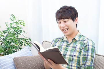 男性　読書