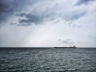 petroliera nel mar Ionio