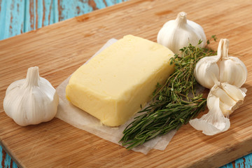 compound butter ingredients herb thyme rosemary garlic fresh