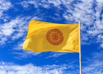 Thammachak symbol on the flag, Flag of Buddhism