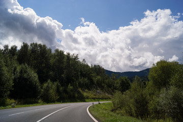 Fototapeta premium Landschaft mit einer Straße