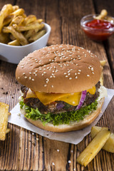 Beef Burger with Cheese and Chips