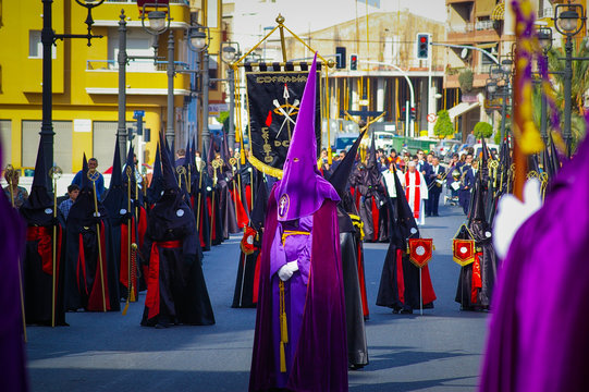 Semana Santa hermano pend&oacute;n