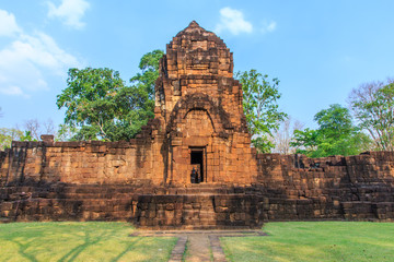 Fototapeta na wymiar Mueang Sing Castle Park, Historical Park and Ancient Castle in Thailand.