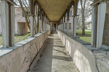 Obraz premium damaged and long corridor to the building