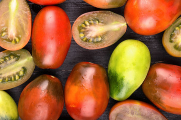 Tomatoes on the board