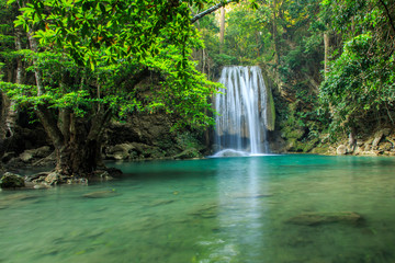 Fototapeta na wymiar Waterfall in deep rain forest.