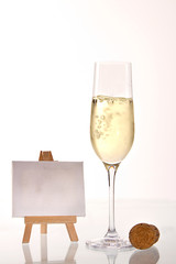 Sektglas mit Staffelei 