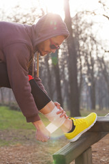 Jogging injury. Warp up before any exercise.