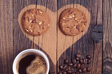 Fototapeta na wymiar Heart, coffee and cookies