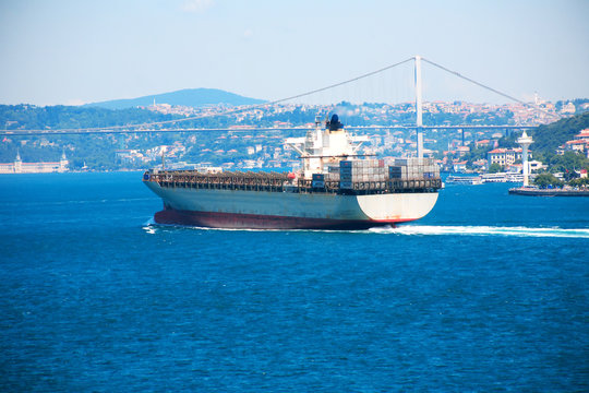 Navigation In Bosporus