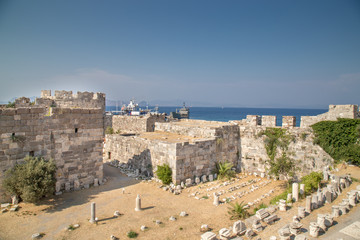 Fototapeta na wymiar Ruins of Greek fortress
