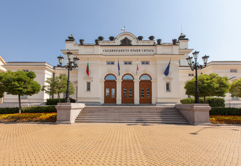 Obraz premium Frontl view of the Bulgarian Parliament or National Assembly in Sofia