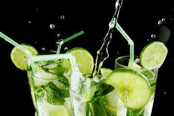 Pouring mojito