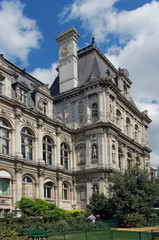 Fototapeta na wymiar Façade sud de l'Hôtel de Ville de Paris 4e arrondissement