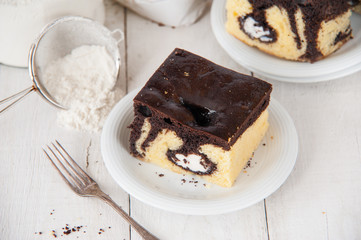 Delicious pound cake with cream