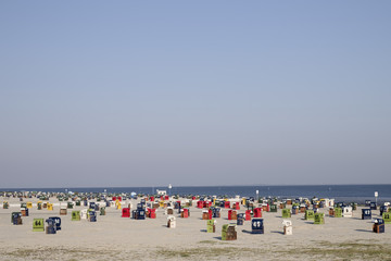Neuharlinger Siel, die Nordseek&uuml;ste und das Wattenmeer.
