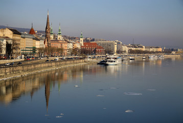 Fototapeta na wymiar View on Buda bank of Budapest, Hungary