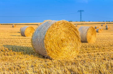 Heuballen zur Getreide-Erntezeit