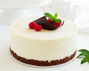 Delicious raspberry cake with raspberry jelly.