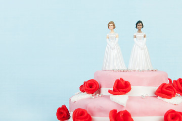 Wedding cake with lesbian couple