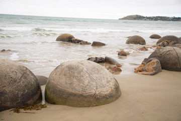 Moreaki Boulders with grey sky