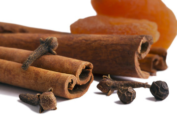 Cinnamon, clove and dried apricot.