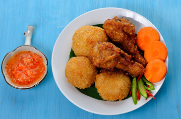 Sticky rice and fried chicken, a Vietnamese typical cuisine