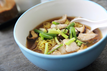 noodle with pork