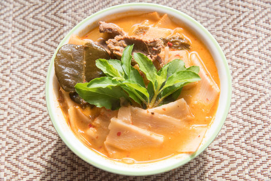 Red Curry beef with Bamboo Shoots
