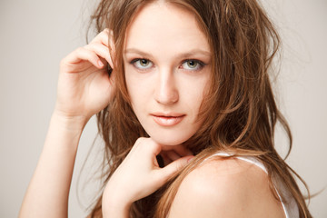 Obraz premium Young beautilul woman close-up