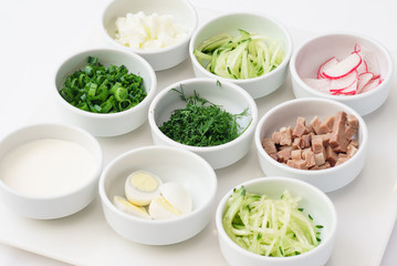 set of food bowl