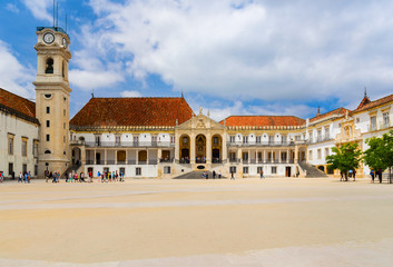 Fototapeta na wymiar Coimbra university