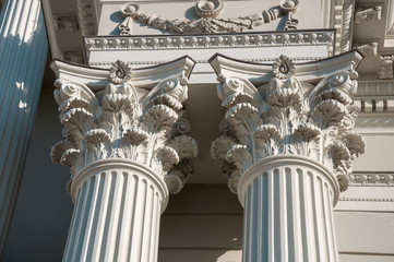 Columns Baroque