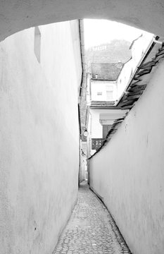 String Street (Strada Sforii) was built in the XVIIth century and it is considered to be one of the narrowest streets in Europe.
