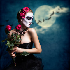 Día de los Muertos (Tag der Toten) - attraktive Frau mit sugar Skull Make-Up
