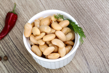 White canned beans