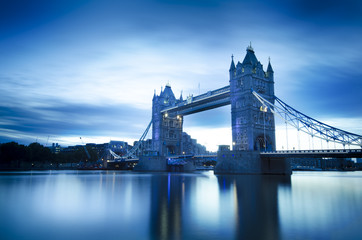 Fototapeta na wymiar Tower bridge and blue background